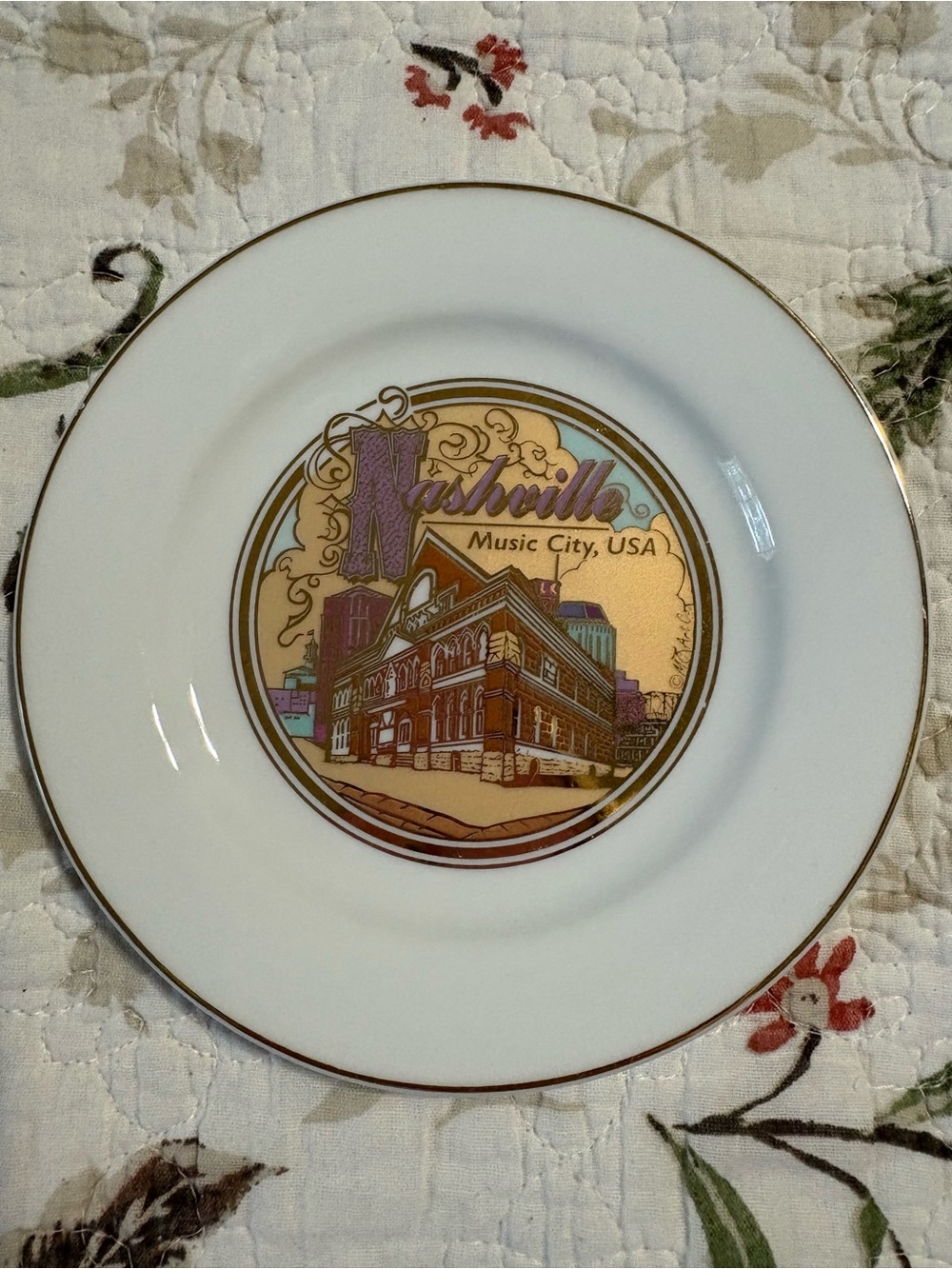 Nashville Music City Gold Trim Decorative Plate